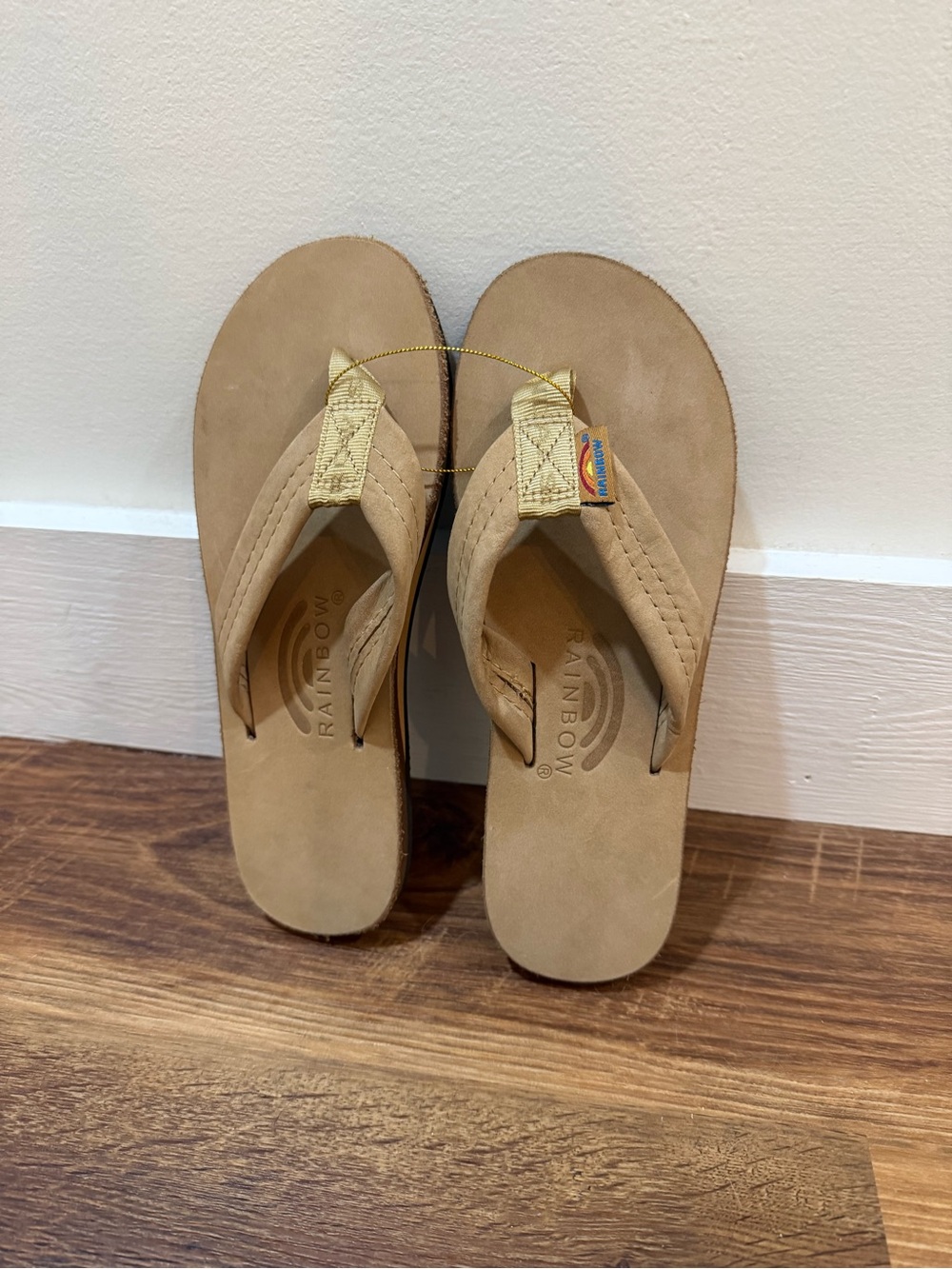 Rainbow | Leather Classic Flip-Flop Sandals